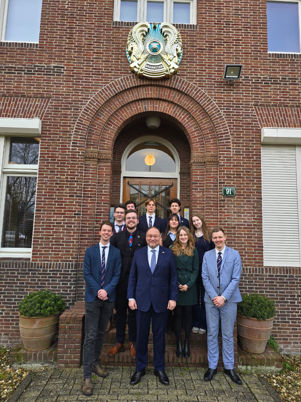 Қазақстандағы конституциялық өзгерістер университеттік пікірталастың назарында