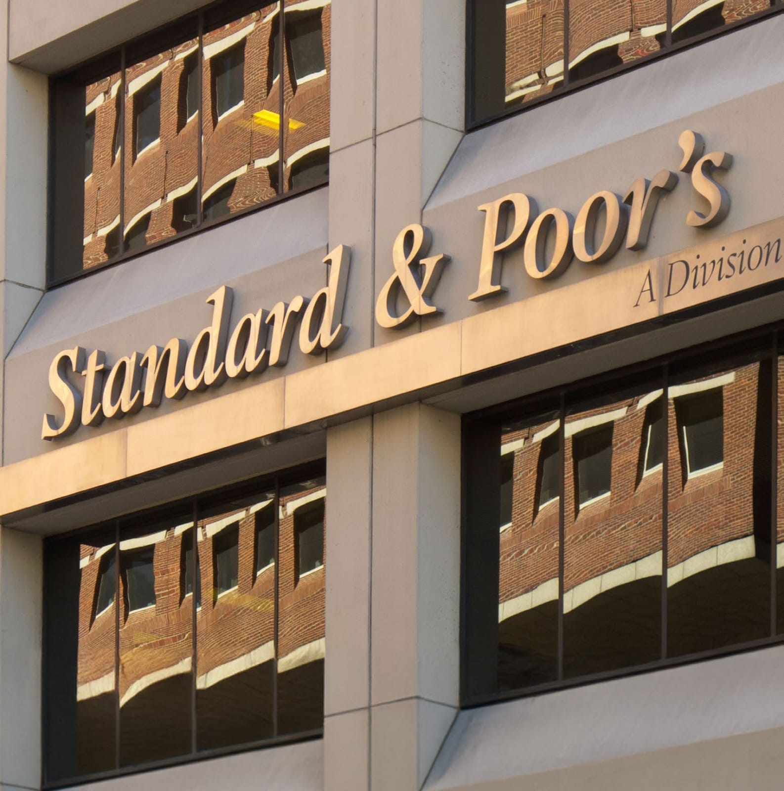 Международное рейтинговое агентство S&P подтвердило суверенный кредитный рейтинг Республики Казахстан на уровне «BBB-», сохранив прогноз «Позитивный»