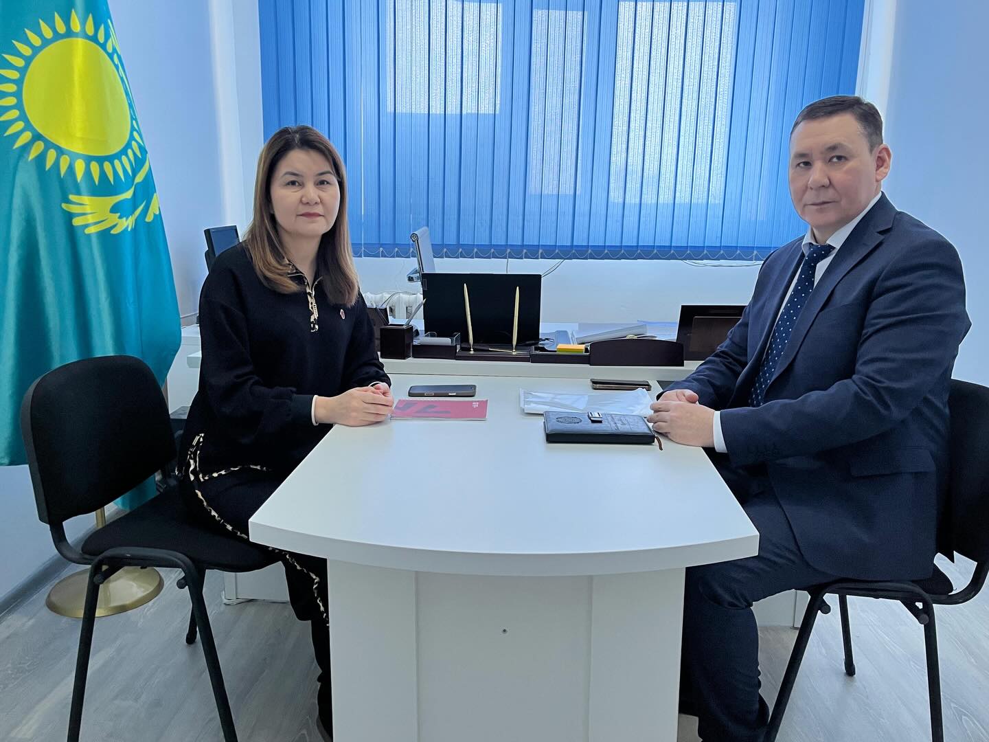 ӨКІЛ «СЕНІМЕН БОЛАШАҚ» РҚБ ОБЛЫСТЫҚ ФИЛИАЛЫНЫҢ ЖАҢА БАСШЫСЫМЕН КЕЗДЕСТІ