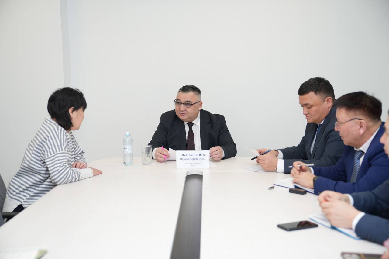 Нұржан Оразбекұлы Азаматтарды қолдау орталығында қоғамдық қабылдау өткізді