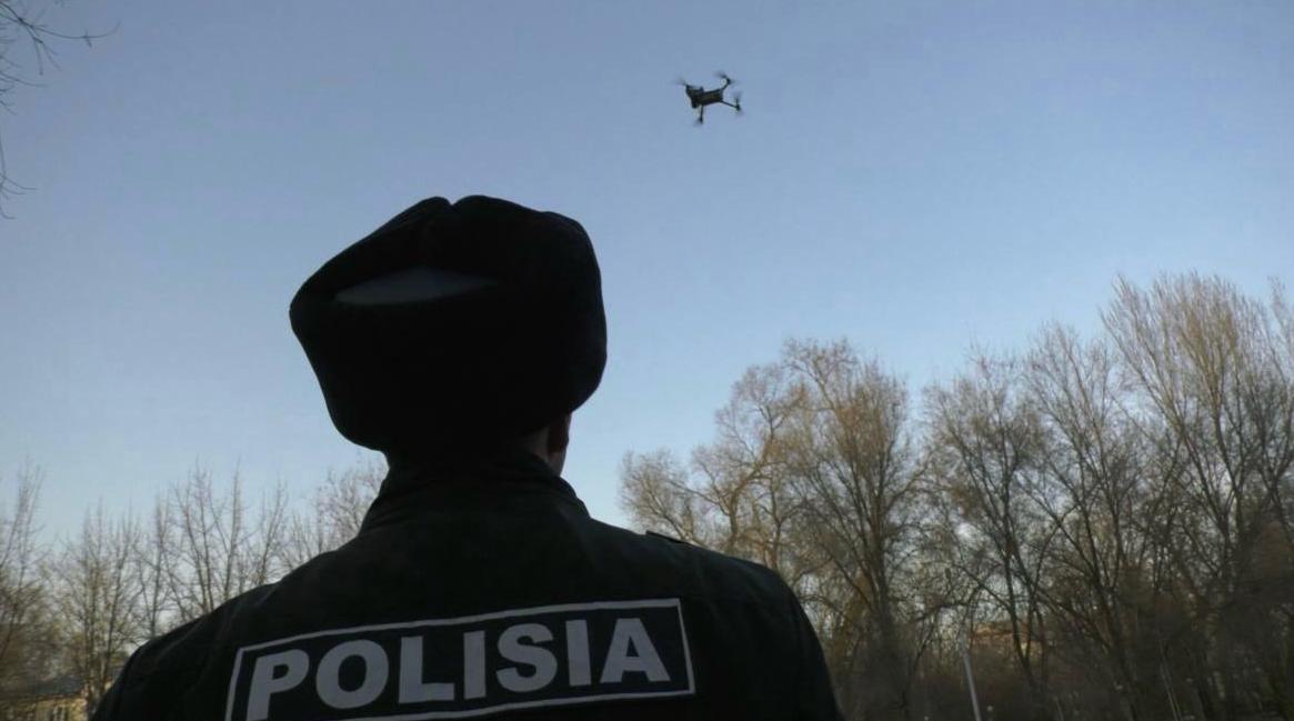 Алматы полициясының дрондары қала тұрғындарымен тілдесе бастады