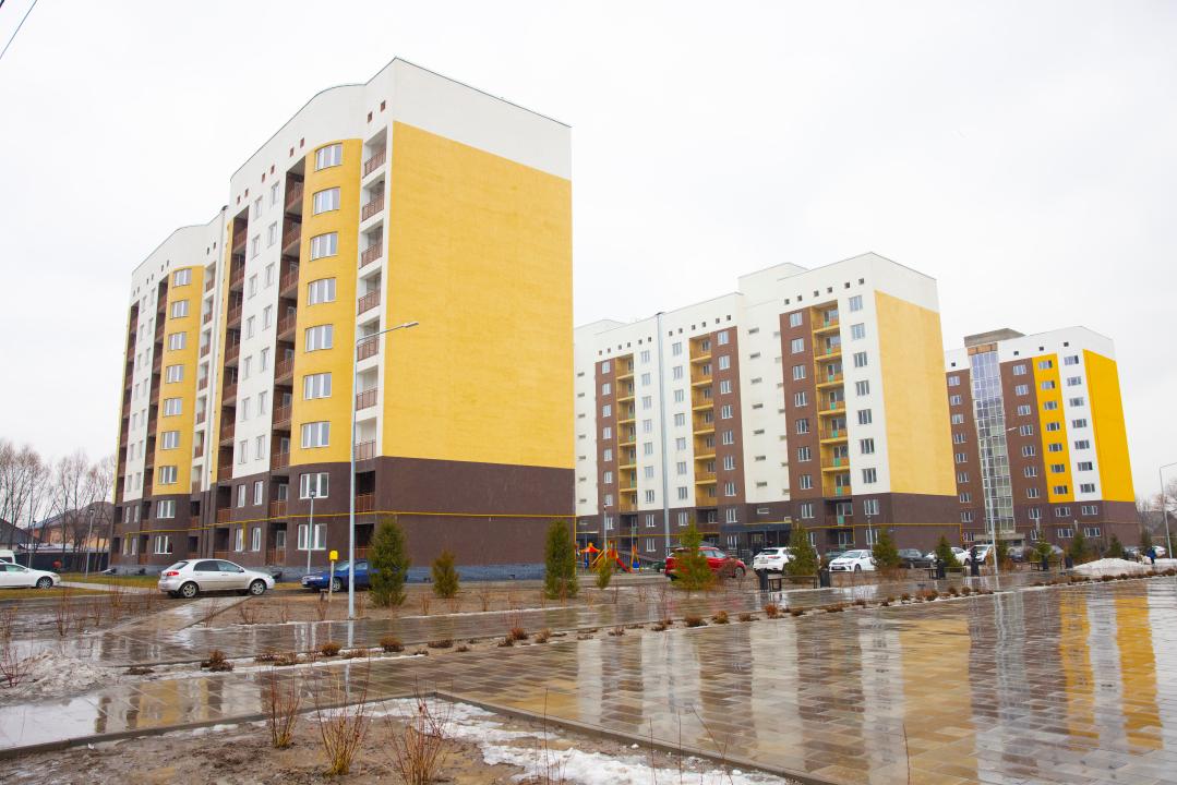 В Илийском районе 60 очередников получили ключи от новых квартир