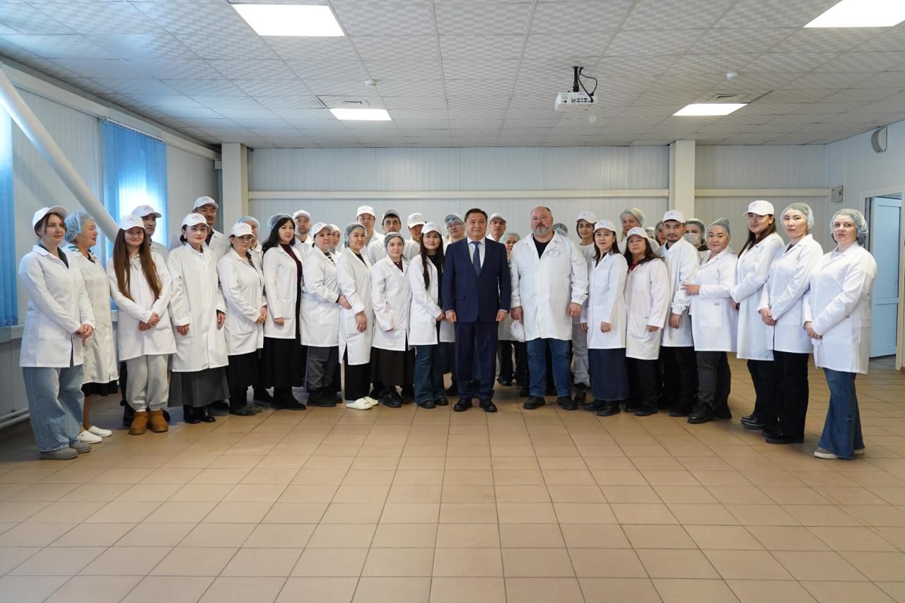 Облыс әкімі Макинск құс фабрикасының ұжымымен кездесті