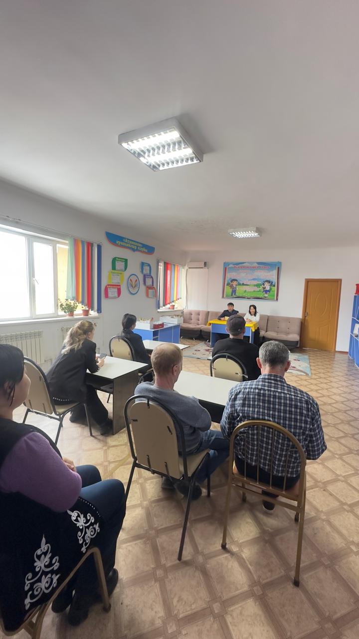Талас ауданының білім бөлімінің «А.Байтұрсынов атындағы гимназия» КММ–де, ата –аналардың қатысуымен кездесу ұйымдастырылды.