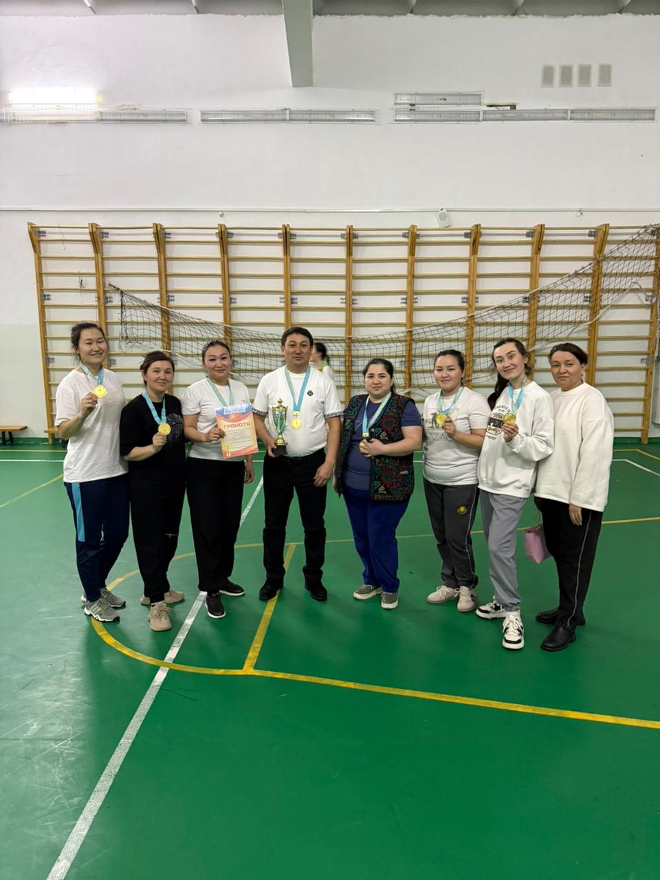 "Дені саудың- жаны сау" тақырыбында қыздар арасында жарыс өтті.