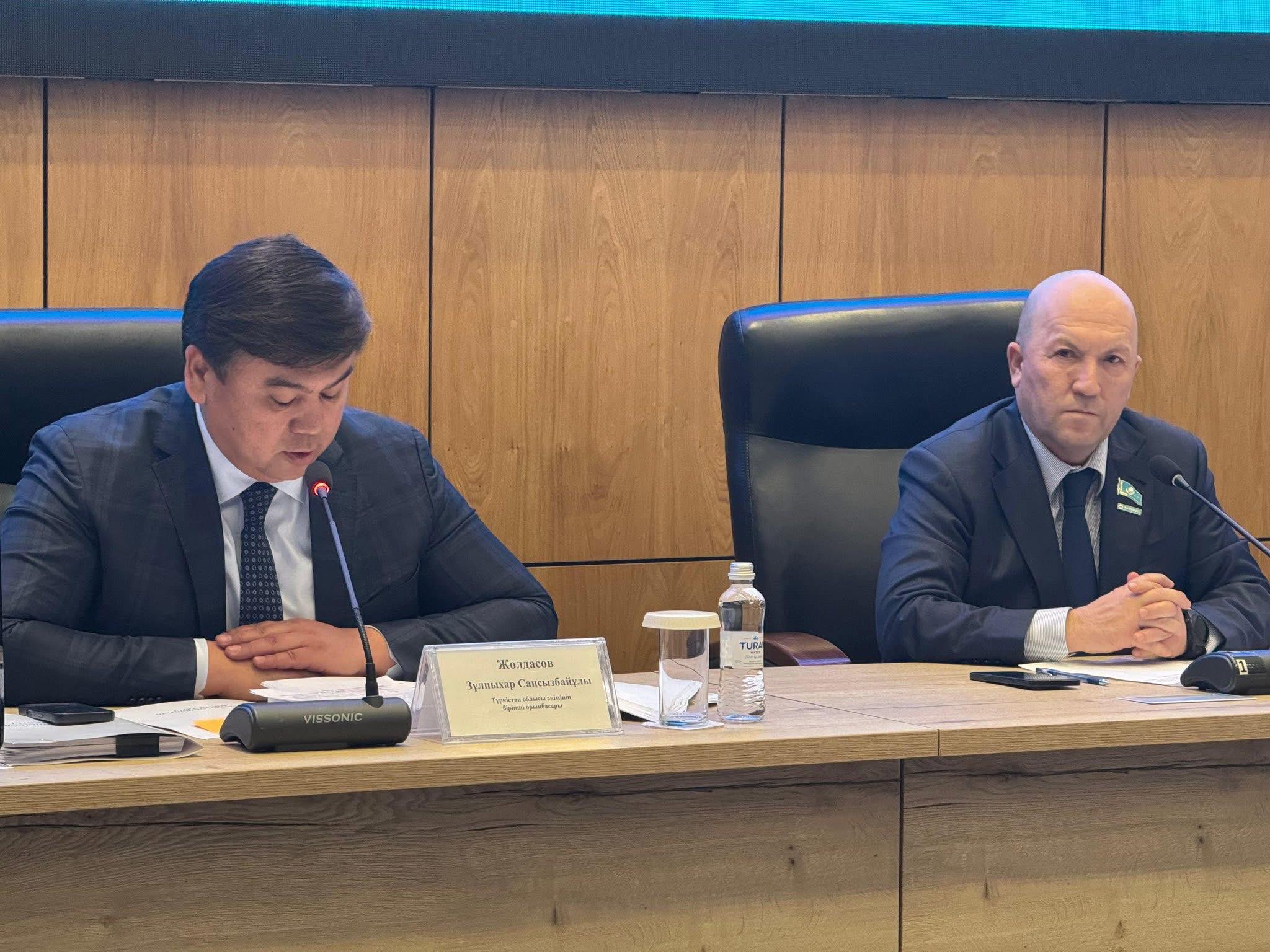 ТҮРКІСТАН ОБЛЫСТЫҚ МӘСЛИХАТЫНЫҢ КЕЗЕКТІ ЖИЫРМА БІРІНШІ СЕССИЯСЫНДА МАҢЫЗДЫ МӘСЕЛЕЛЕР ҚАРАЛДЫ