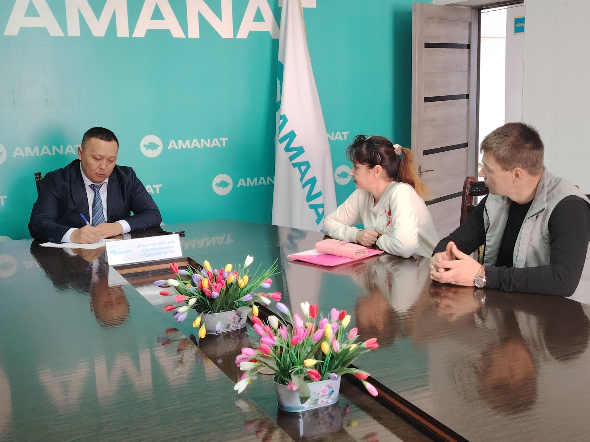 КЕЛЕС: ТҰРҒЫНДАР МӘСЕЛЕСІ НАЗАРДА