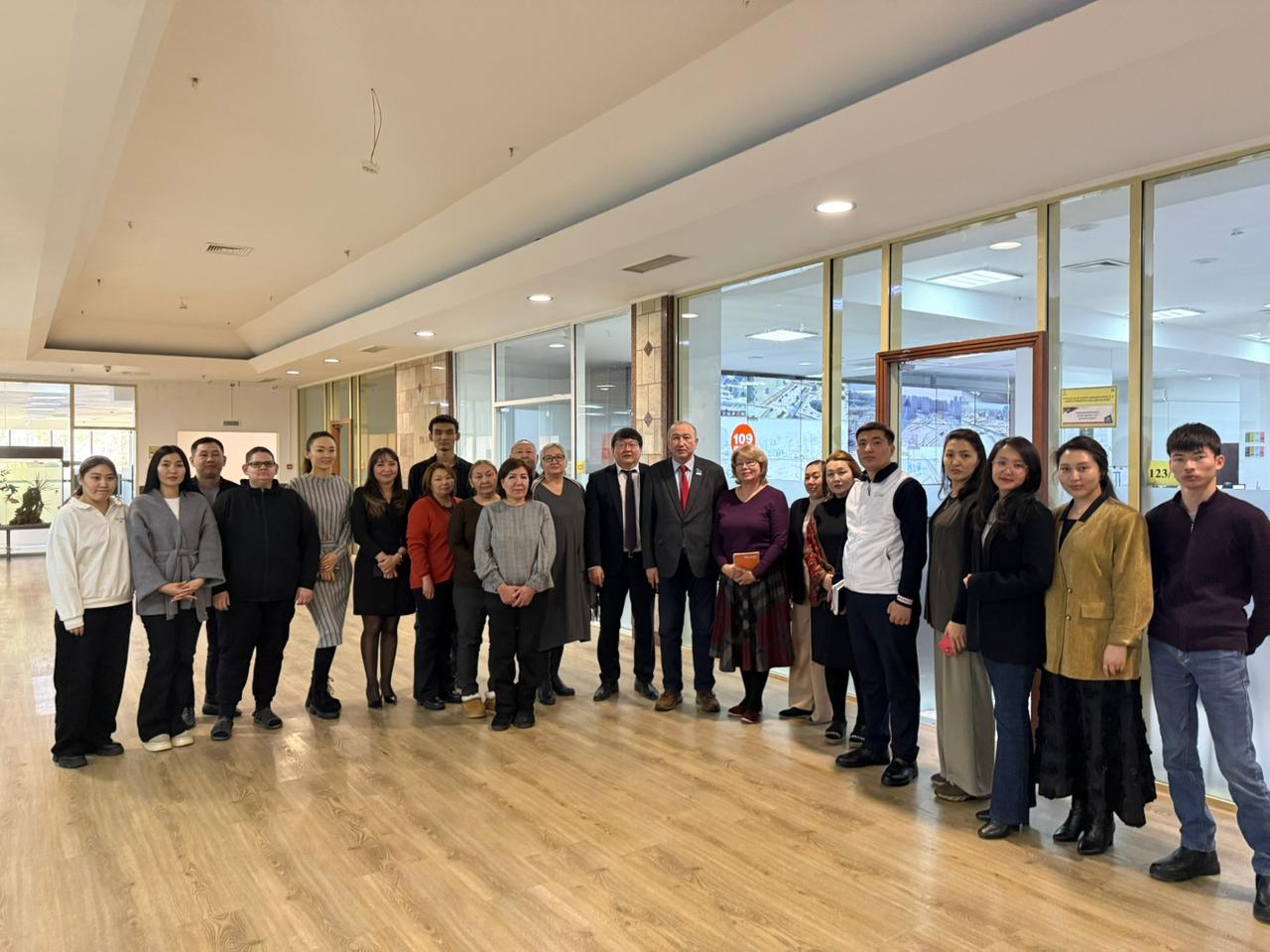 IKOMEK 109-ДА ЖАҢА КОНСТИТУЦИЯ ЖОБАСЫ БОЙЫНША КЕЗДЕСУ ӨТТІ