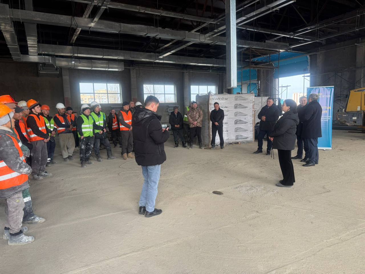 Талдықорған қалалық мәслихатының депутаты Гүлниса Тұлымшақова «Нұр-Шапағат-Құрылыс» ЖШС ұжымымен кездесу өткізді