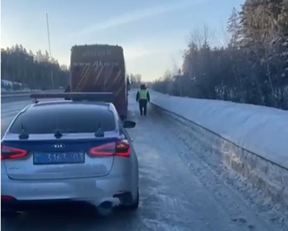 Ақмола облысының тас жолында Қырғызстан, Өзбекстан және Қазақстан азаматтары құтқарылды
