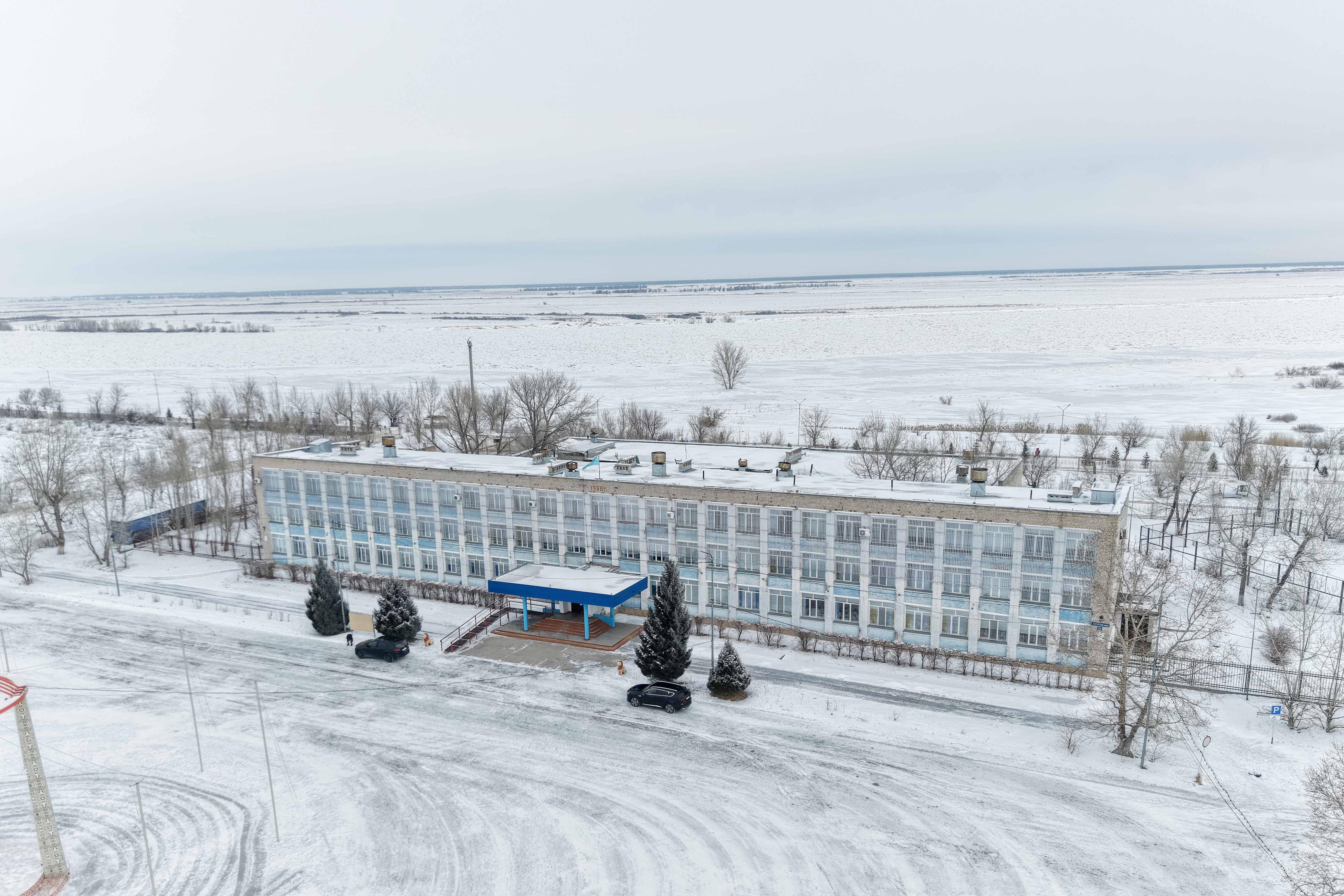 Облыс әкімі Курчатов қаласындағы жаңғыртудан өткен мектепке барды