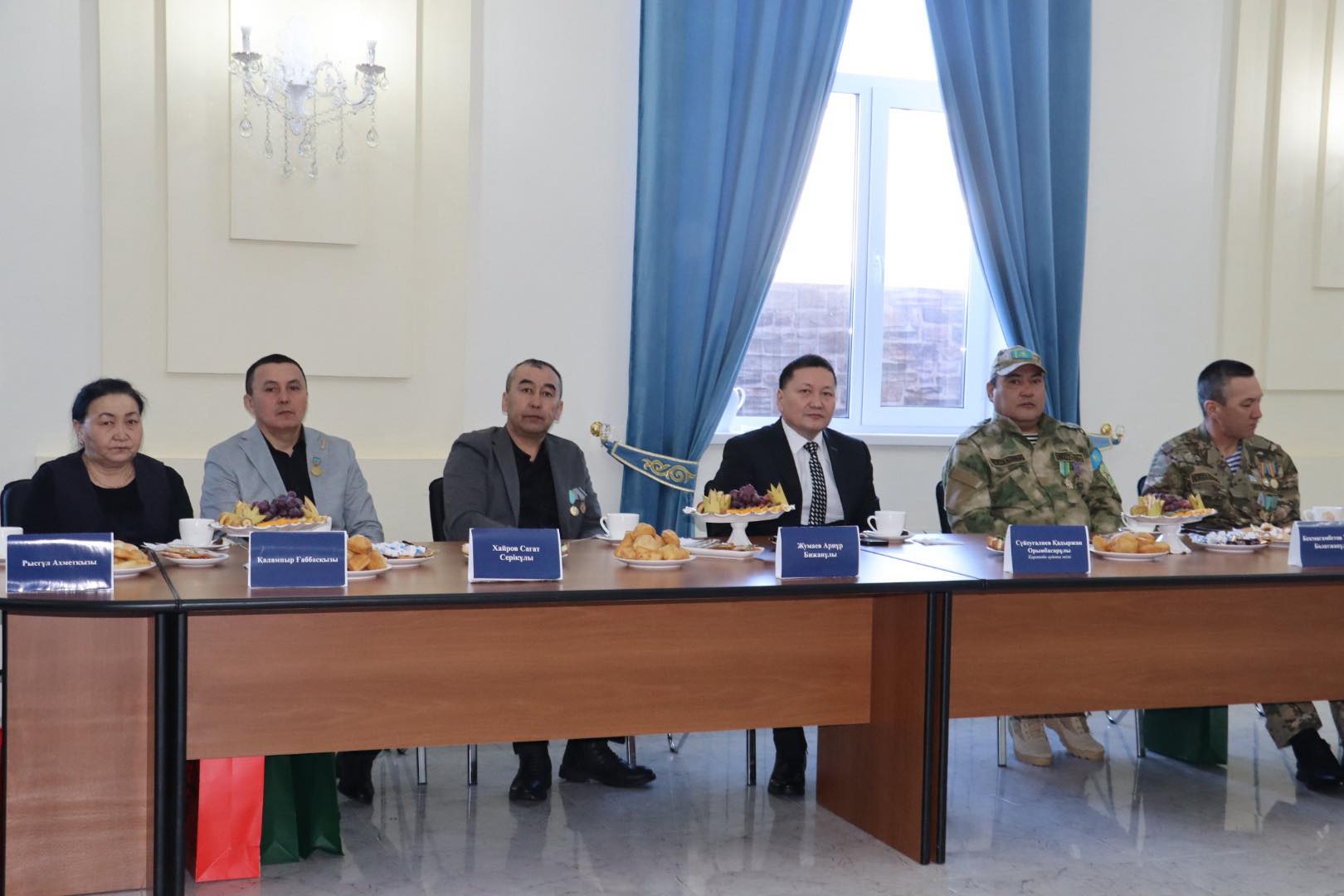 «Мирная жизнь — наследие героев»