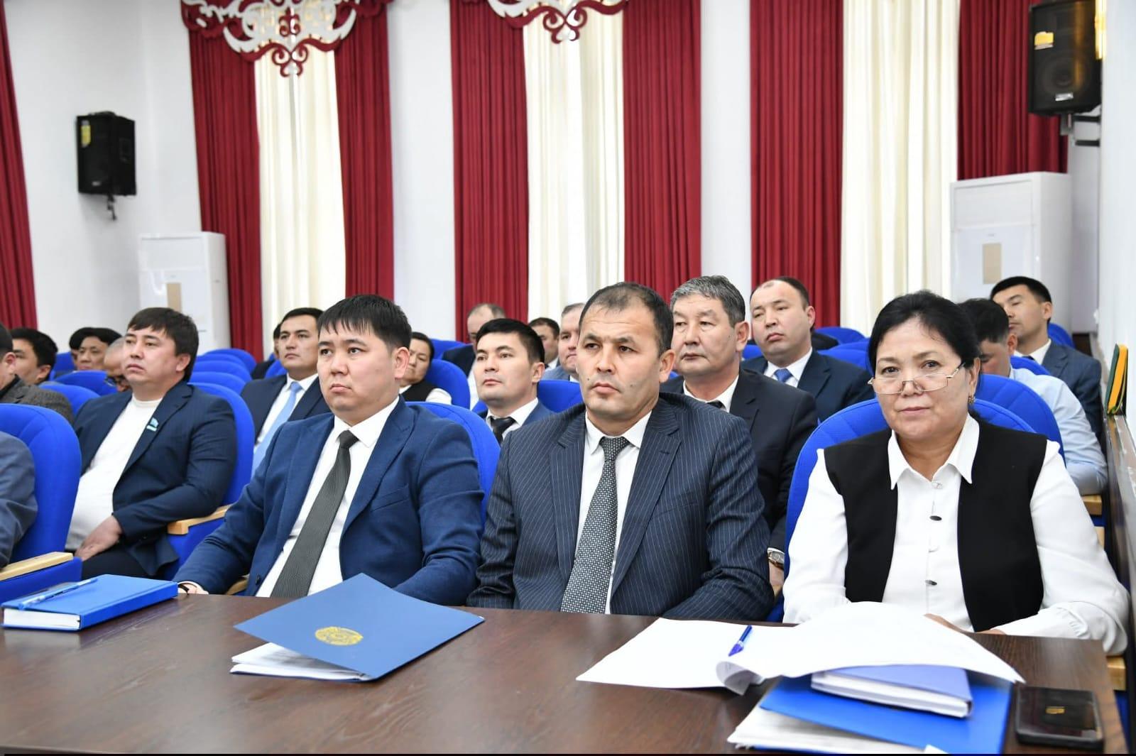 АУДАНДЫҚ МӘСЛИХАТТЫҢ КЕЗЕКТІ СЕССИЯСЫ ӨТТІ