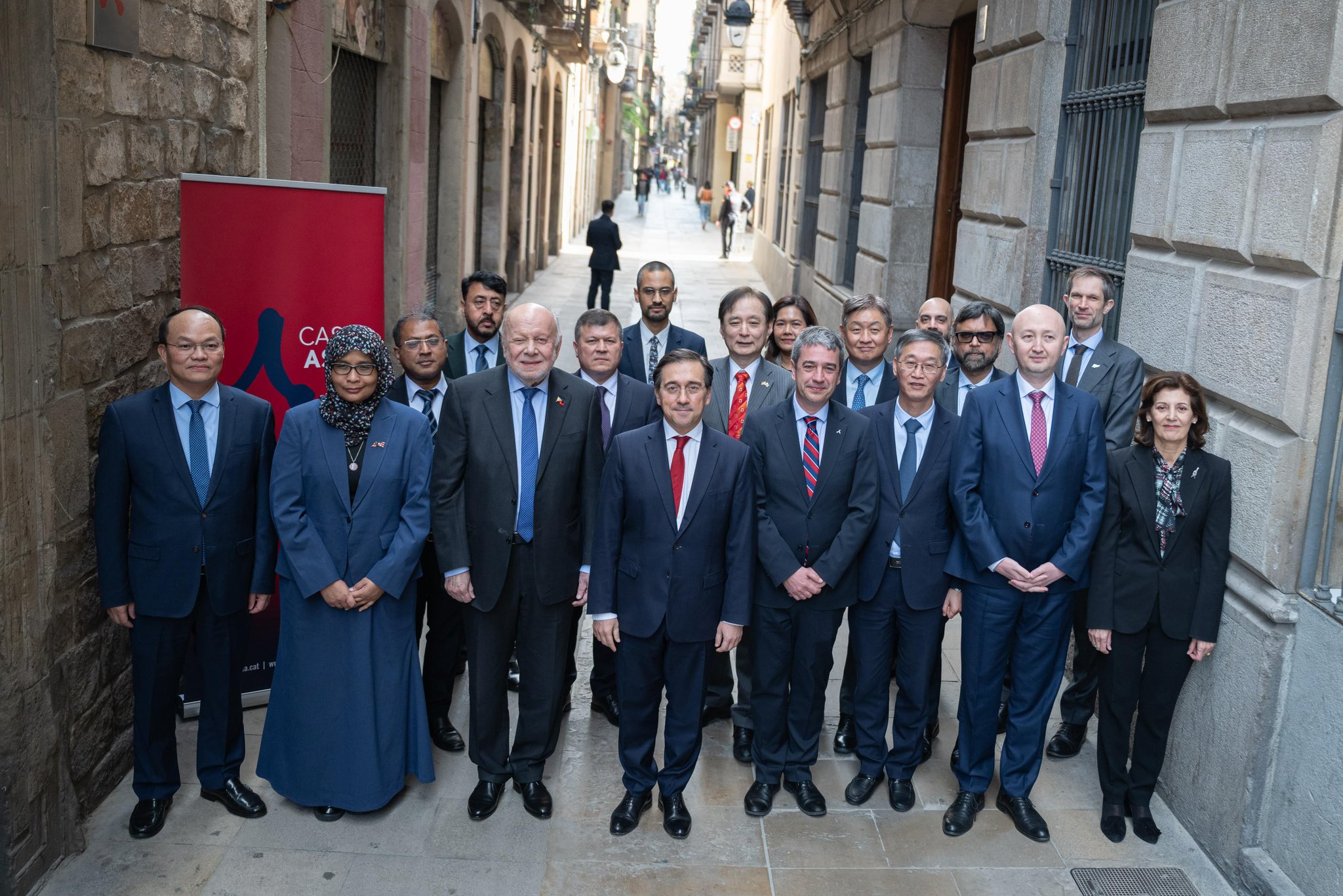 В Испании обсуждены приоритетные направления казахско-испанского взаимодействия