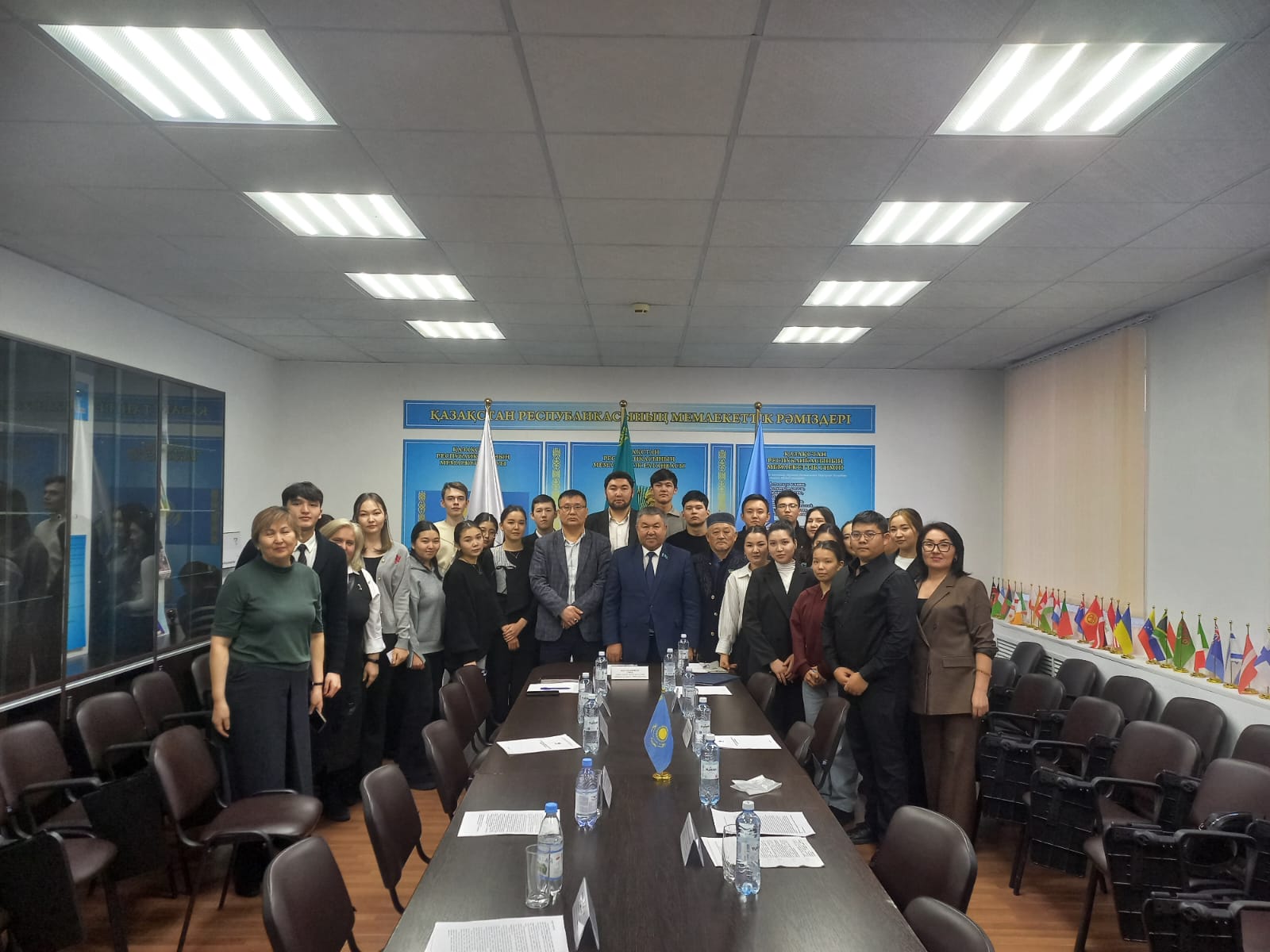 Встречи по разъяснению нового проекта Конституции продолжаются