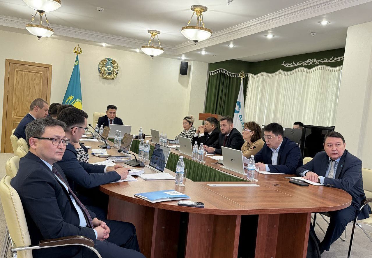 В Минтруда обсудили вопросы подушевого финансирования соцуслуг, работу Контакт-центра 1414 и безопасность труда в регионах