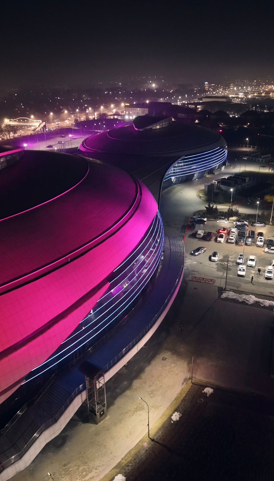 В Алматы Halyk Arena получила современную архитектурную подсветку