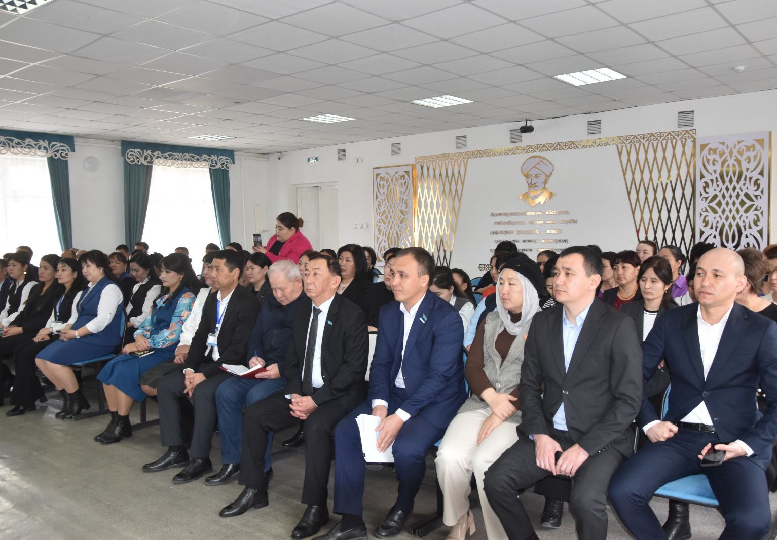 Сарыкемер мектеп-гимназиясында Ата заңның жаңа жобасы талқыланды