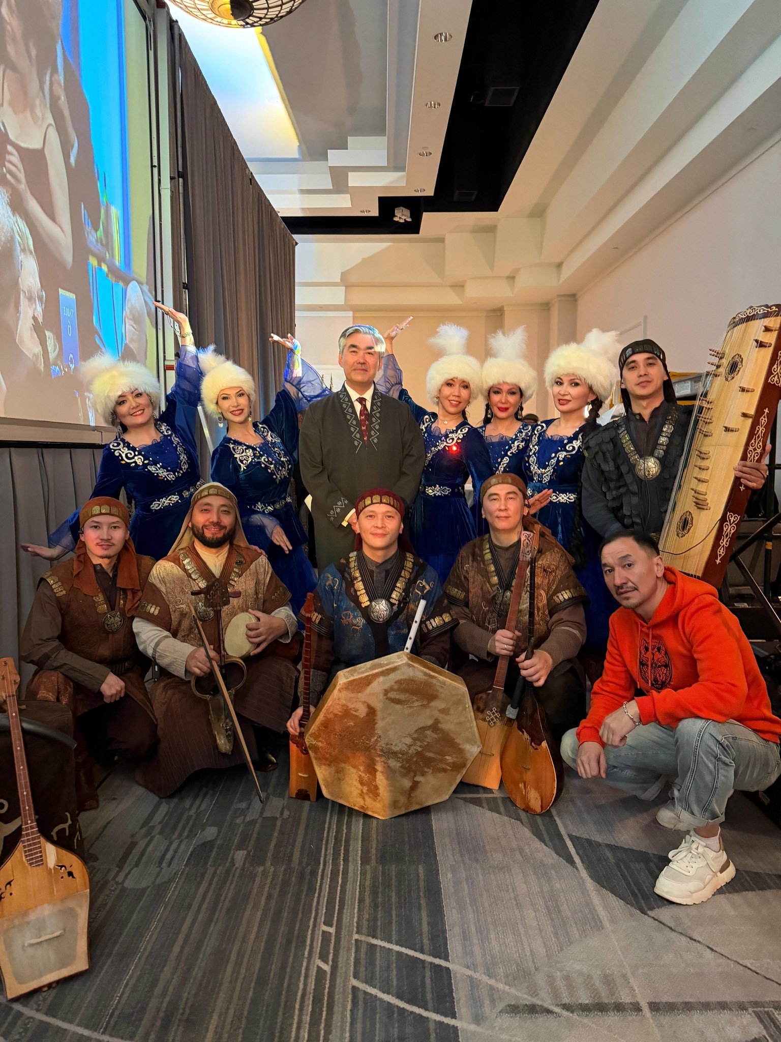 В Финиксе состоялся ежегодный бал послов, посвящённый Республике Казахстан