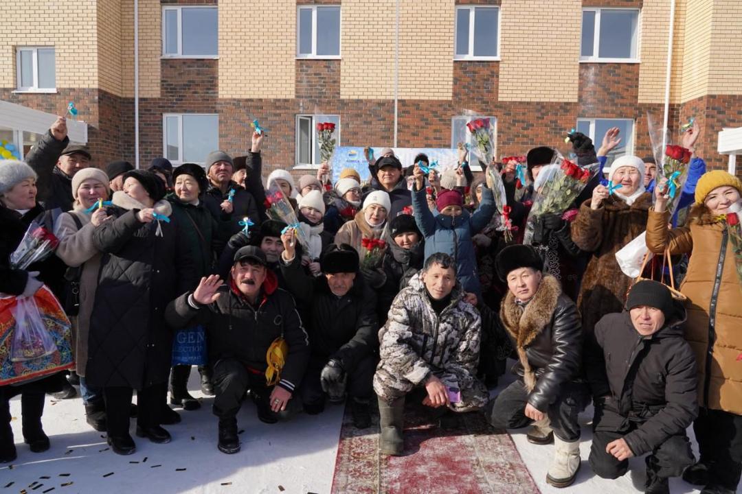 Макинск қаласының тұрғындарына жаңа пәтерлердің кілттері табысталды