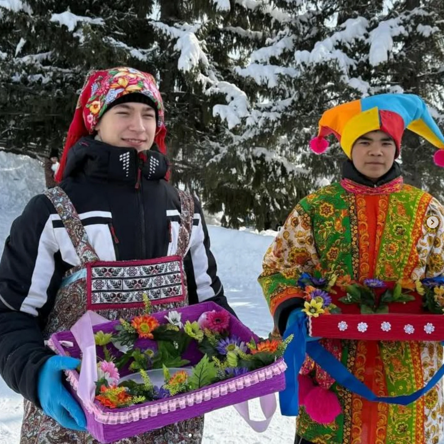 Алтай қаласында тұрғындар мен қонақтарды біріктірген халық мерекесі Масленица салтанатпен және кең ауқымда атап өтілді.