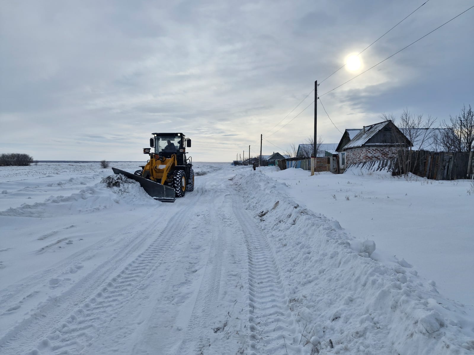 Новоселов ауылында қар тазалау жұмыстары жүргізілді
