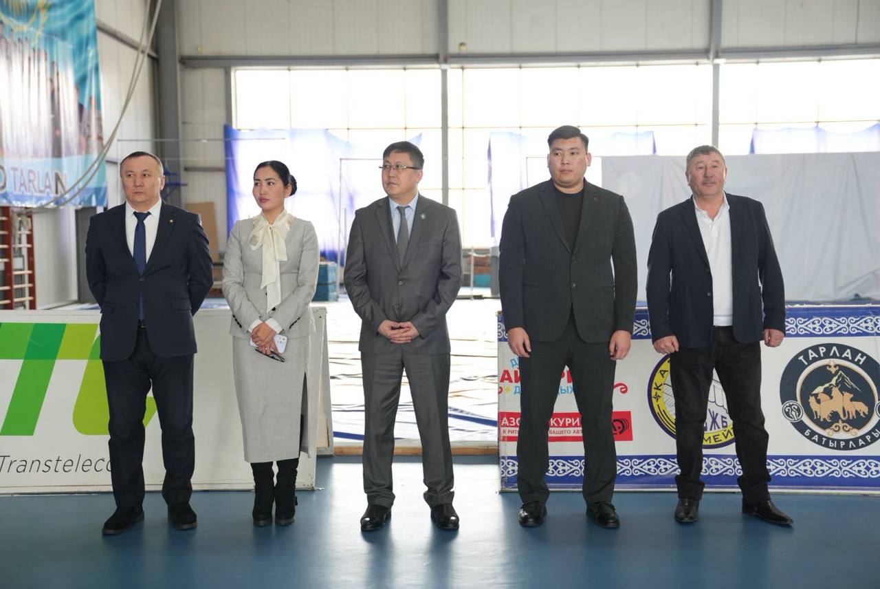 Абай облысы Жаңасемей ауданында 2013–2014 жылы туған кіші жасөспірімдер арасында бокстан ашық турнир ұйымдастырылды