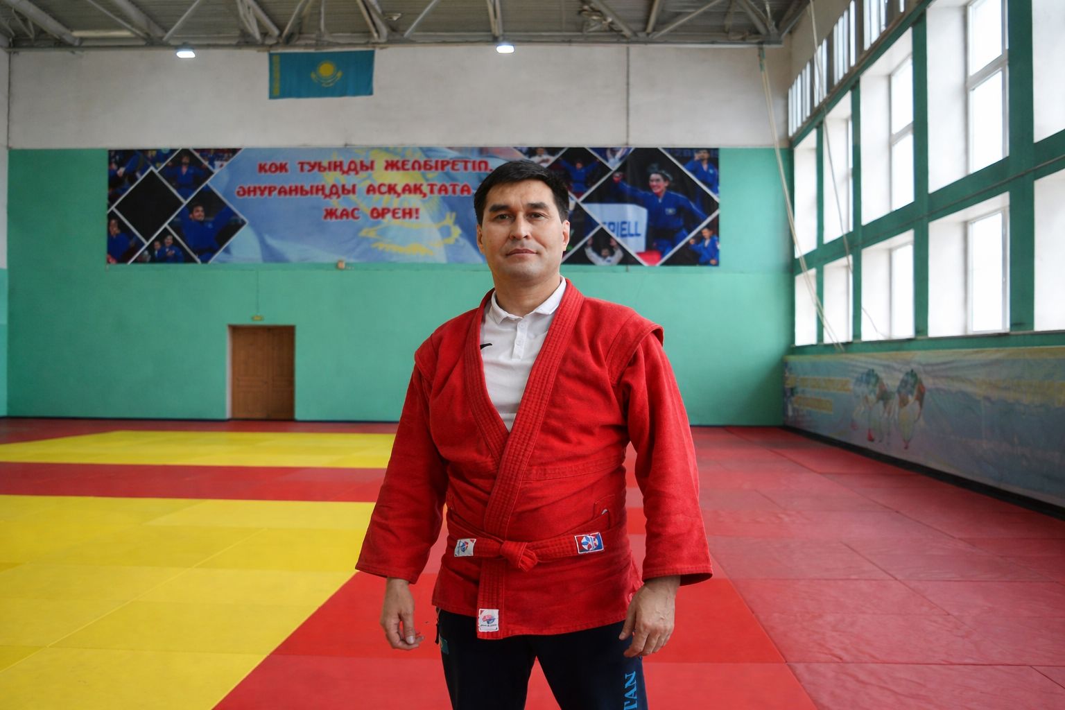 Еңбек адамы: Биік белестерге бастаған бапкер жолы