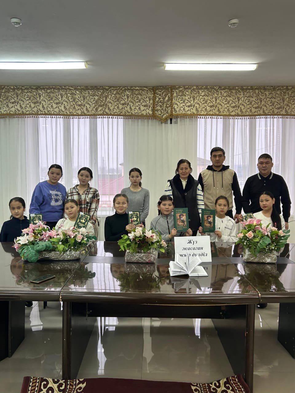 Жамбыл Жабаевтың 180 жылдық мерейтойына орай «Жүз жасаған дүлдүл ақын» атты поэзиялық кеш өтті.