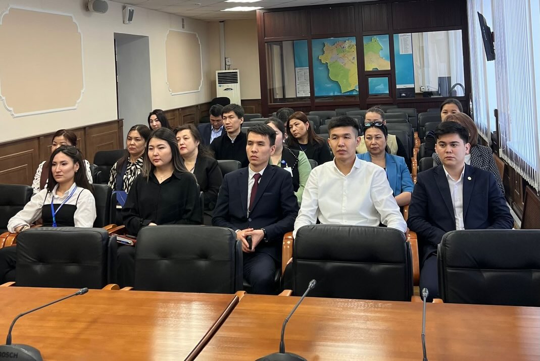 Обсуждены вопросы государственной службы и этики