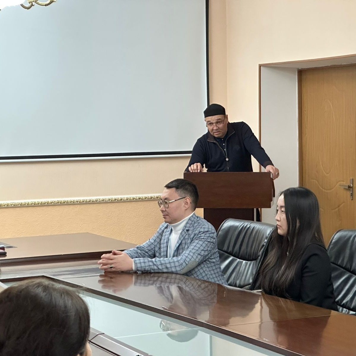 «ПАРАСАТ» КОЛЛЕДЖІНІҢ ҰЖЫМЫ ЖАҢА КОНСТИТУЦИЯ ЖОБАСЫН ТАЛҚЫЛАДЫ