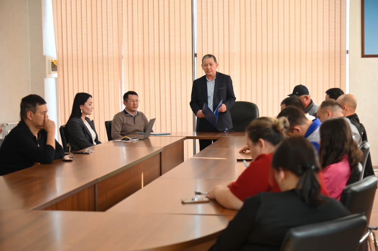 КОНСТИТУЦИЯЛЫҚ РЕФОРМАНЫҢ МӘНІ ЕҢБЕК ҰЖЫМЫНА КЕҢІНЕН ТҮСІНДІРІЛДІ