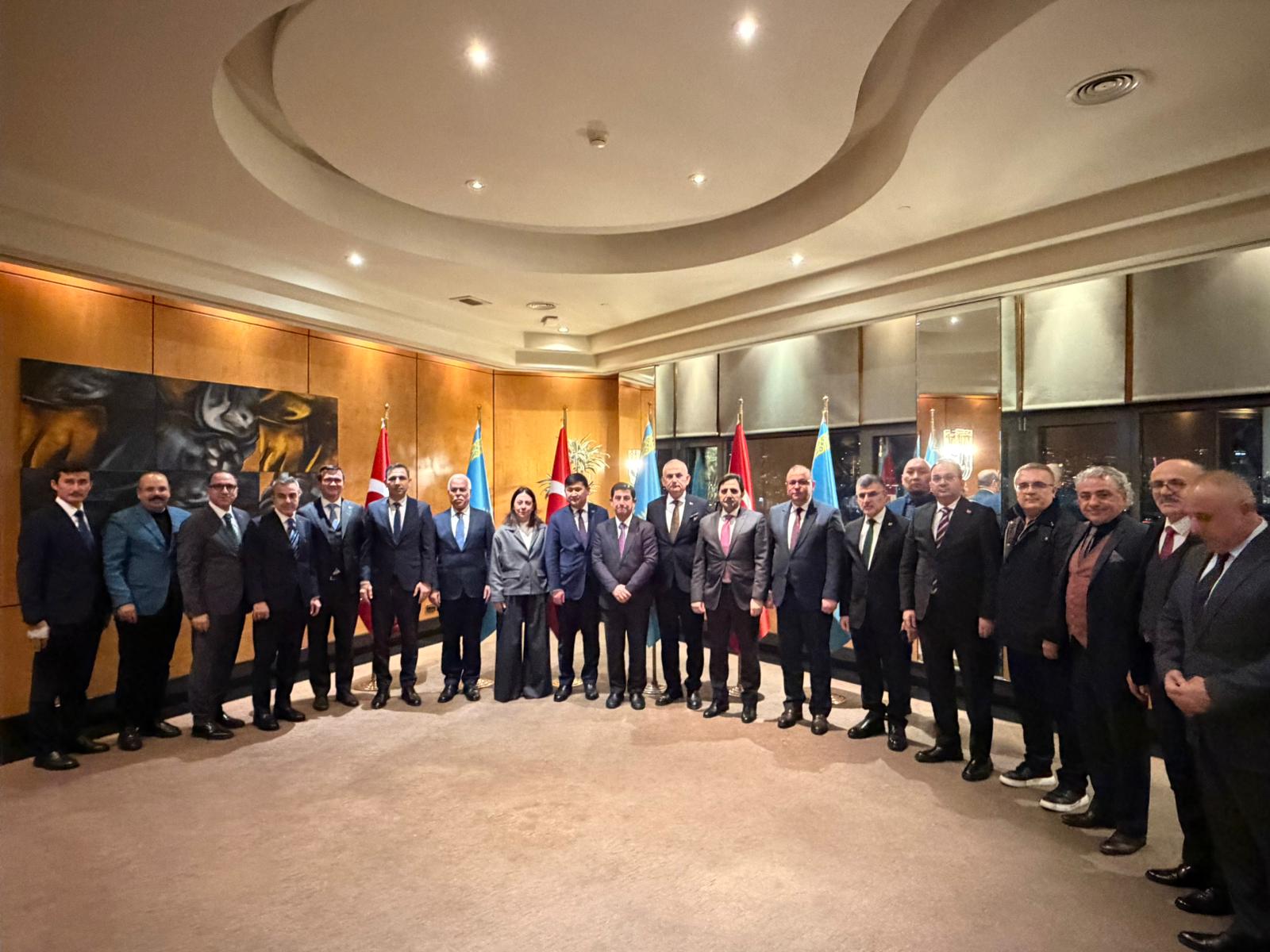 Ыстанбұлда Қазақстан Республикасының жаңа Конституциясына арналған дөңгелек үстел өтті