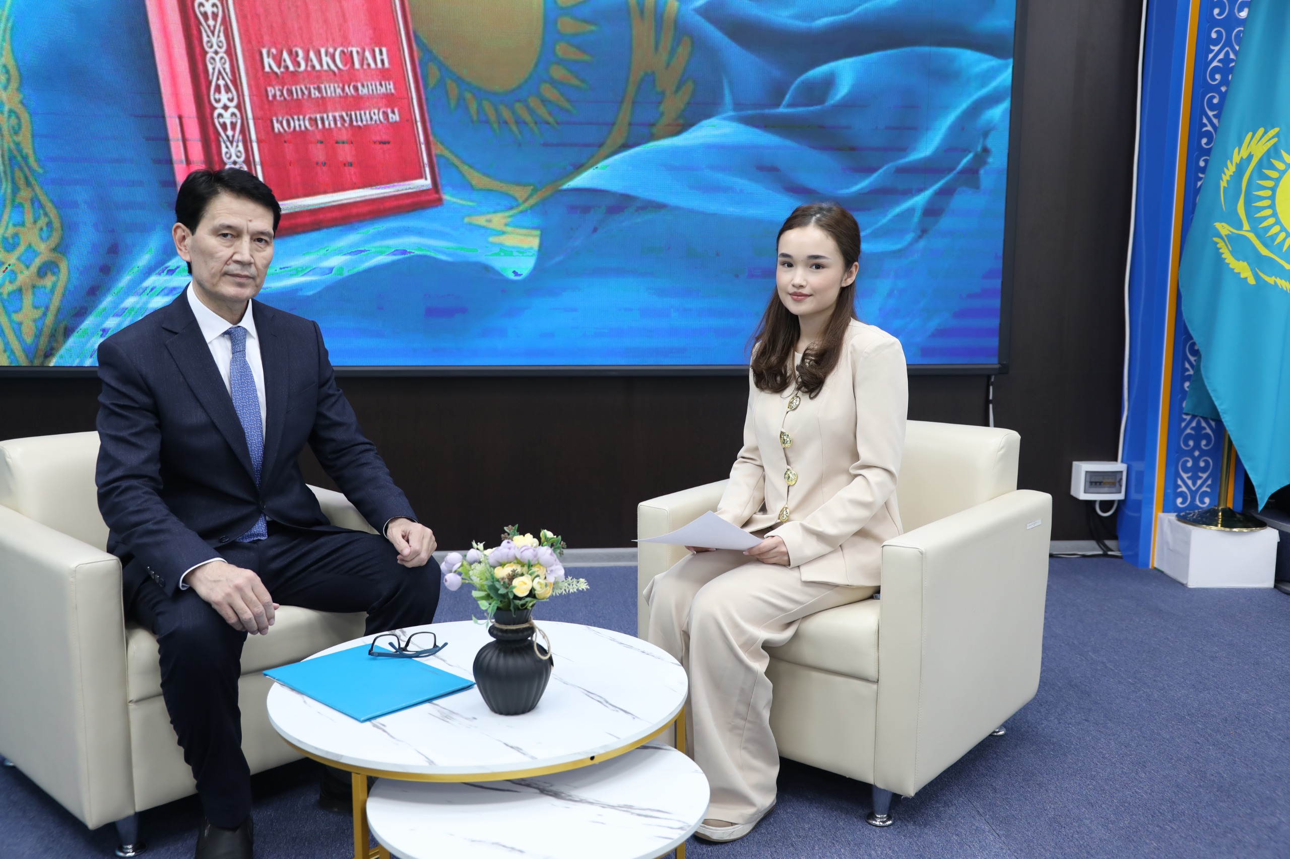 ҚР АҚЖУ Шымкент қаласы бойынша өкілі Н. Абдезов Шымкент қаласының Өңірлік Коммуникациялар қызметінде Жаңа Конституция және адам құқықтары тақырыбында сұқбат берді.