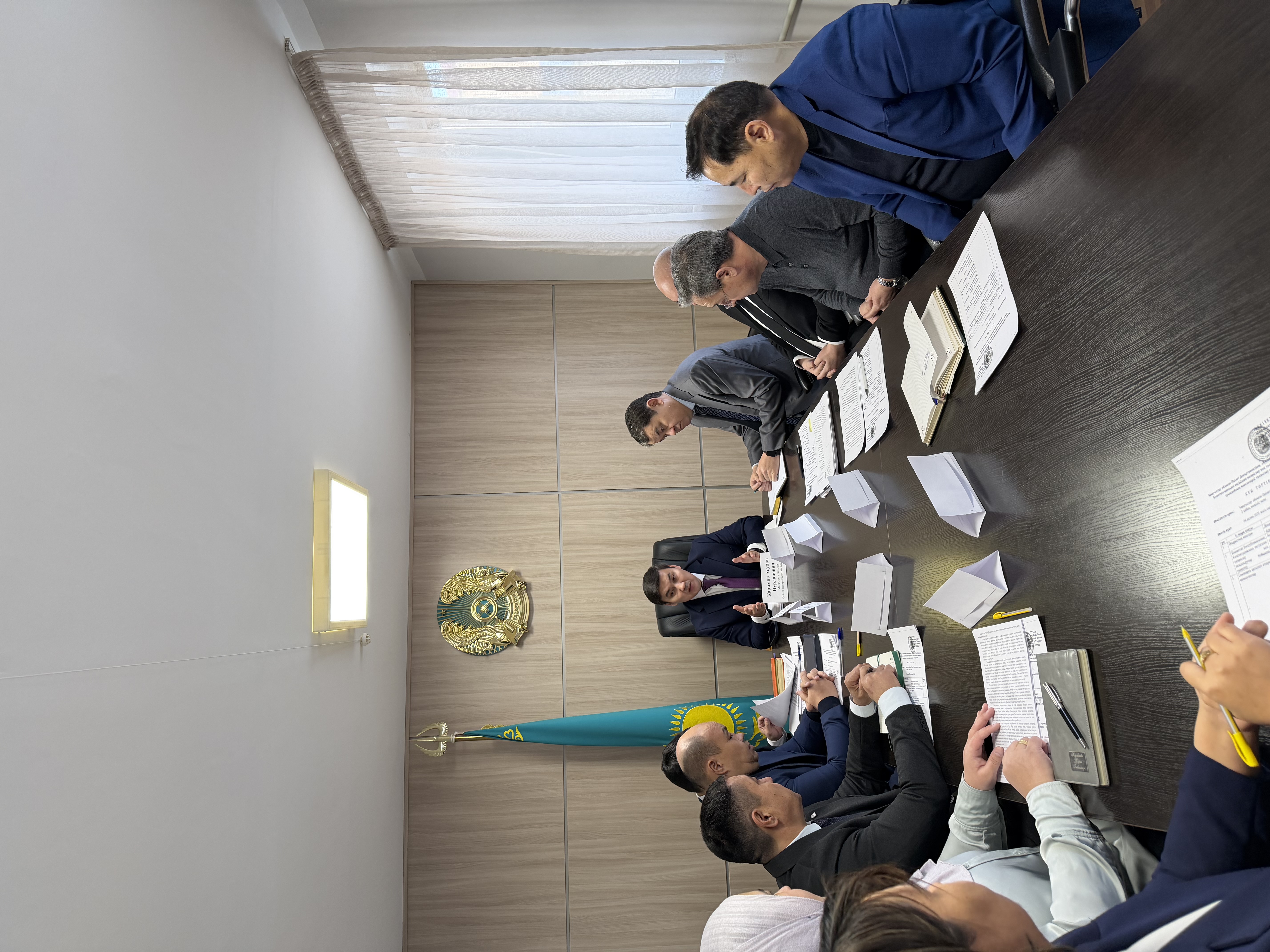 ЗАҢ ҚАУЫМДАСТЫҒЫ ӨКІЛДЕРІМЕН КОНСТИТУЦИЯНЫҢ ЖАҢА ЖОБАСЫ ТАЛҚЫЛАНДЫ