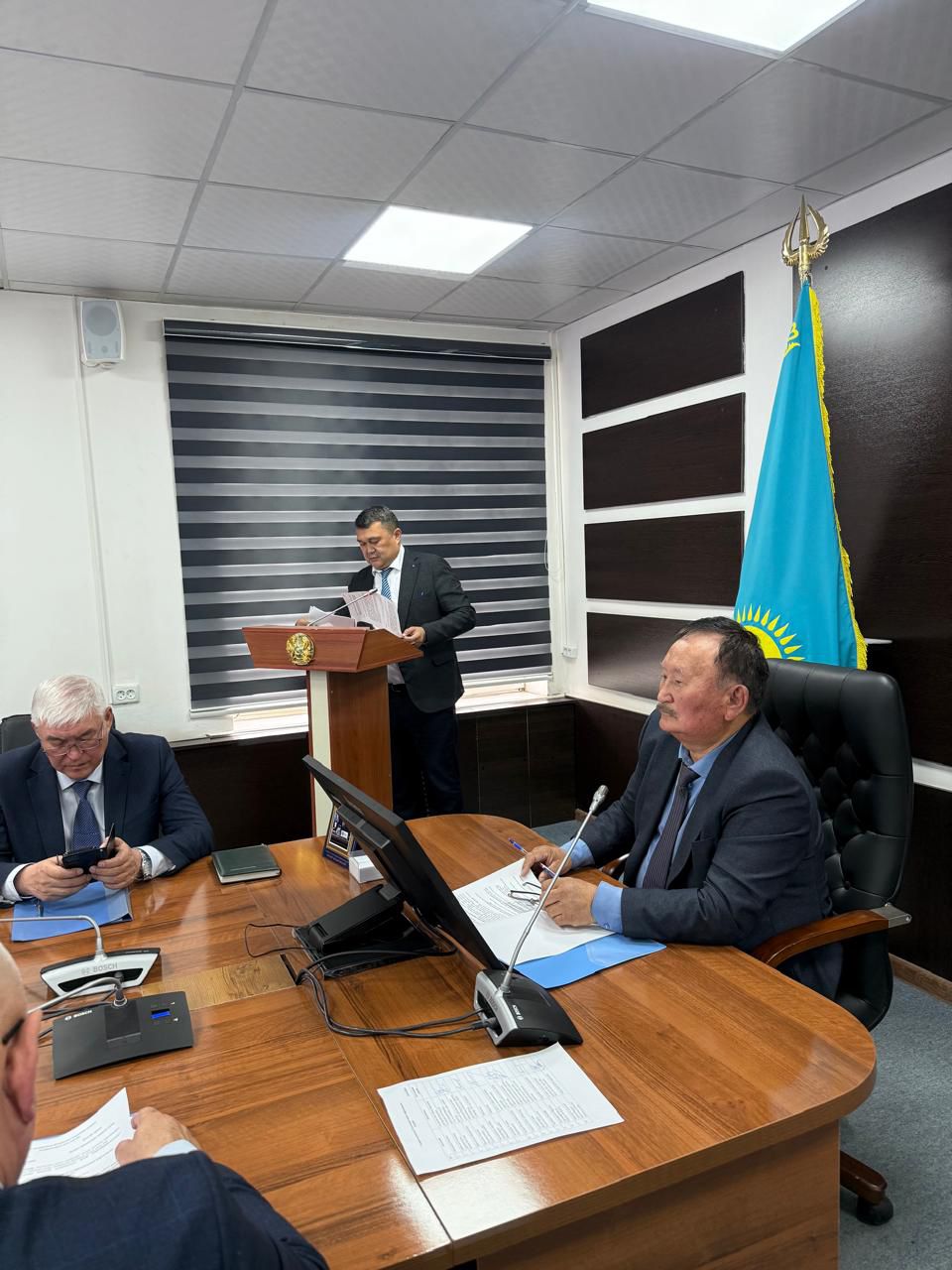 Бүгін Қоғамдық кеңестің кезекті отырысы өтті.