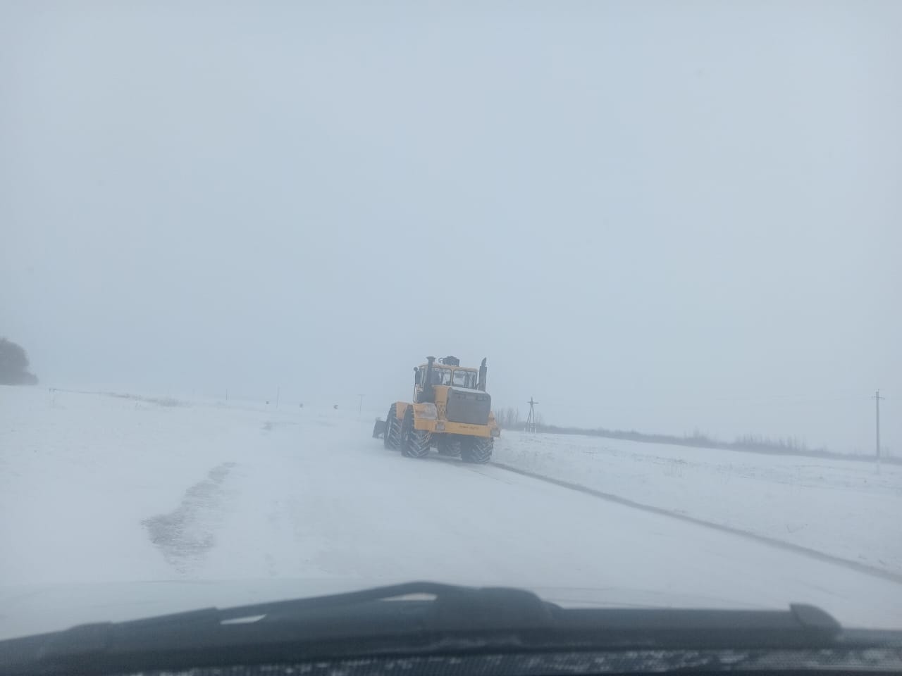 Пресноредут ауылдық округі бойынша жолдарды қардан тазарту жұмыстары жүргізілді