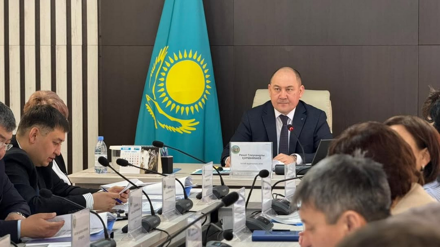 2026 жылғы 23 ақпанда аудан әкімі Р. Курмамбаевтың төрағалығымен Алтай ауданы әкімдігінің отырысы өтті.