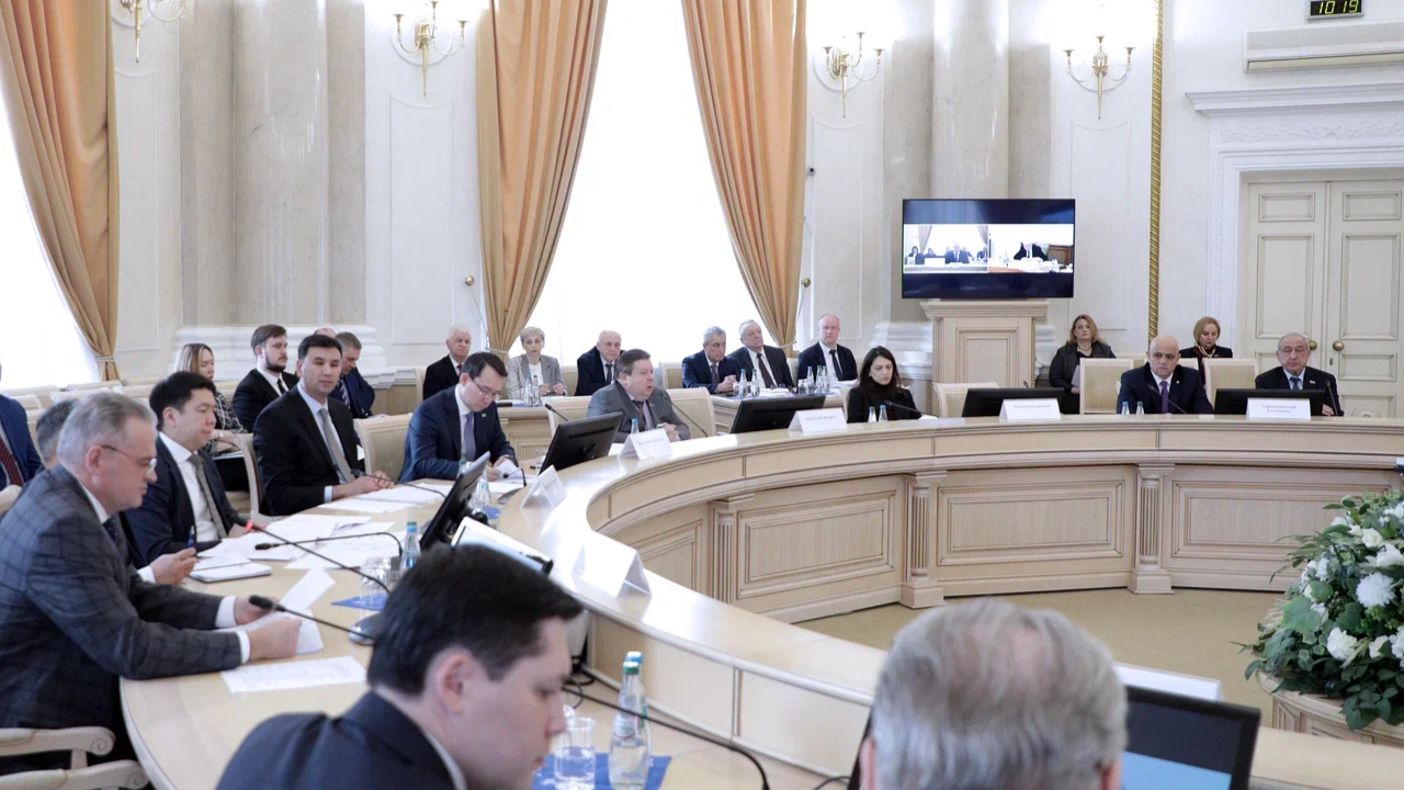 Қазақстанның Беларусьтегі Елшісі Тимур Жақсылықов Қазақстанның жаңа Конституциясы жобасы бойынша алдағы референдум туралы баяндады