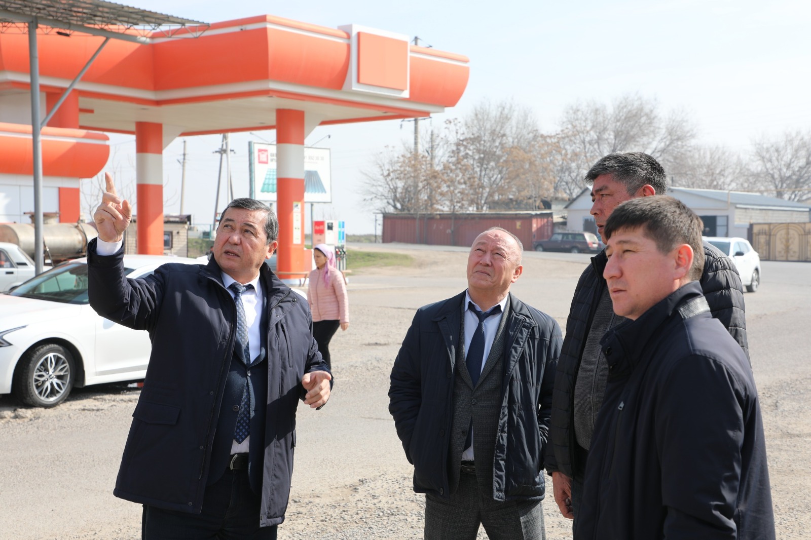 АУДАН ӘКІМІ ОРТАЛЫҚ БАЗАРДЫҢ ИНФРАҚҰРЫЛЫМЫН СЫНҒА АЛДЫ