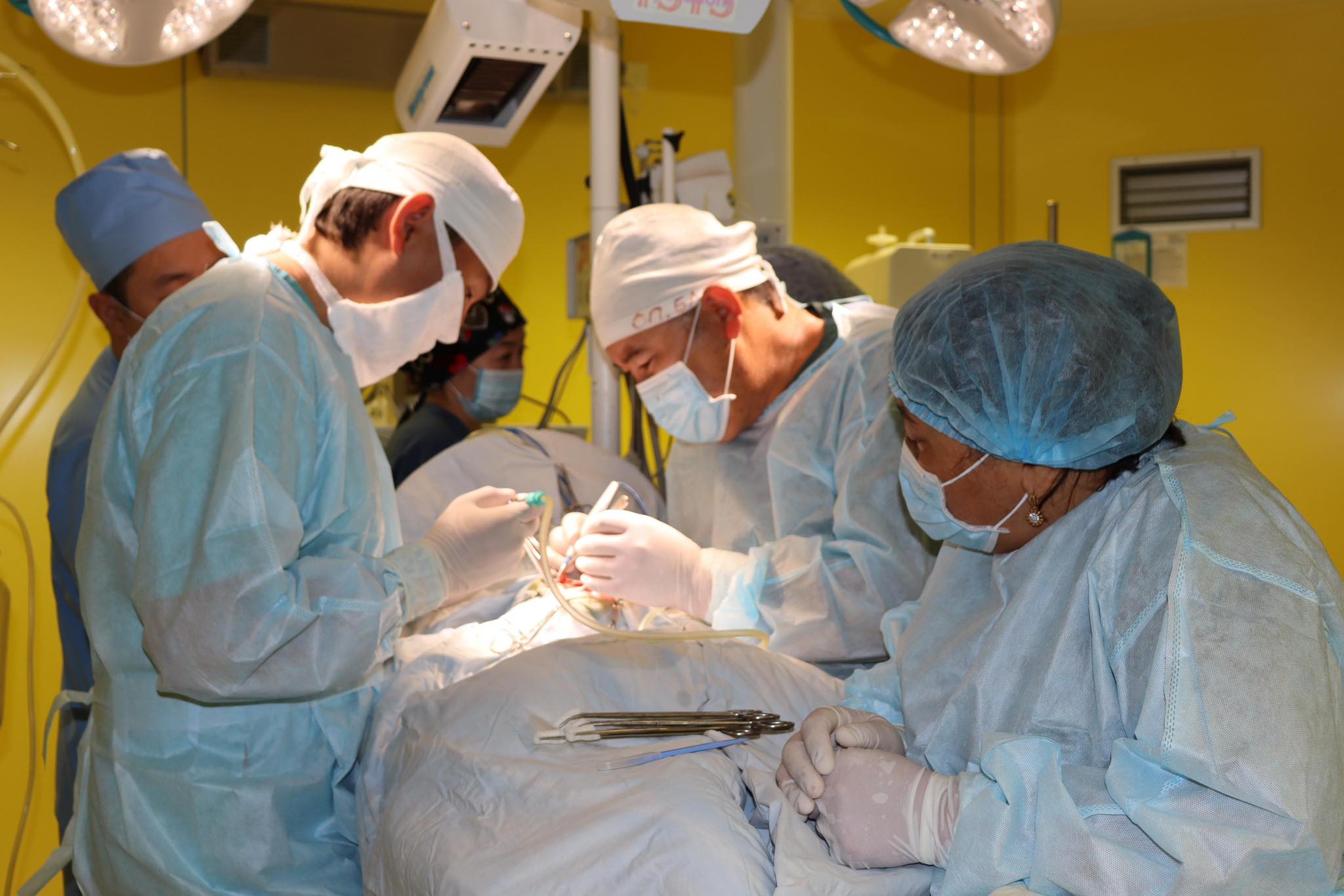 Алматыда алғаш рет кәмелетке толмаған науқастың жамбас-сан буыны толық ауыстырылды