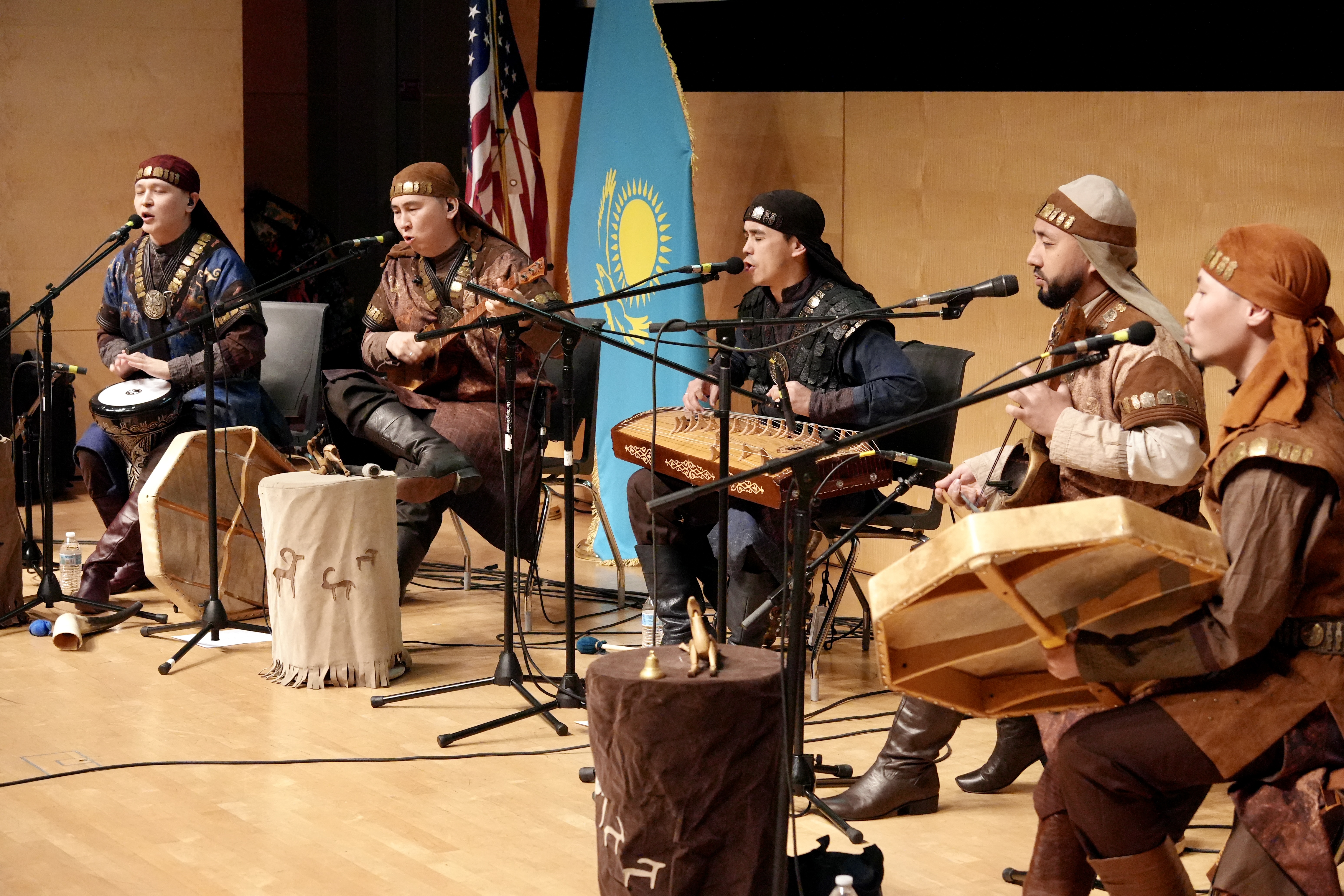 Этно-фольклорный ансамбль «Туран» выступил на сцене Сан-Франциско