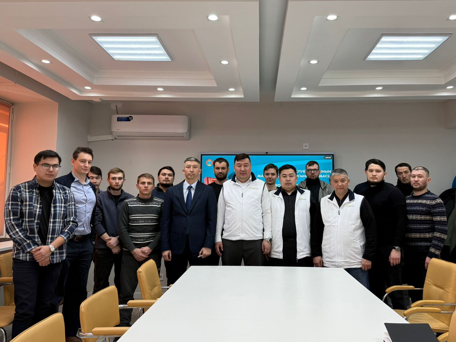 «GIGATECH» КОМПАНИЯСЫНЫҢ ҰЖЫМЫНА ҚР ЖАҢА КОНСТИТУЦИЯСЫ ЖОБАСЫНЫҢ НЕГІЗГІ ЕРЕЖЕЛЕРІ ТҮСІНДІРІЛДІ