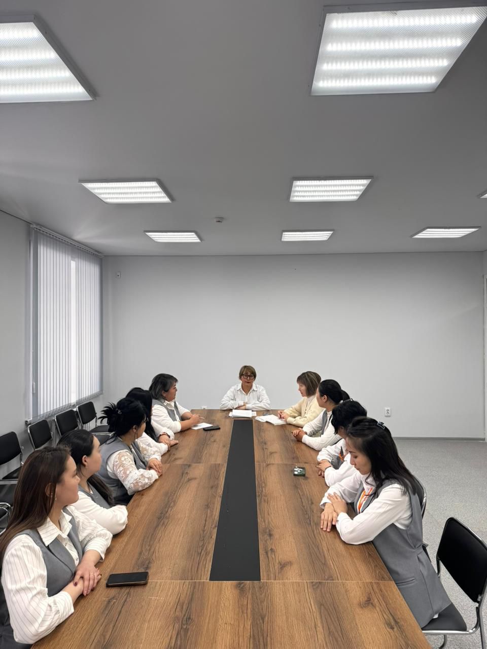 Шығыс Қазақстан облысының еңбек мобильділігі орталығының Катонқарағай ауданы бойынша мансап орталығы филиалының қызметкерлерімен еліміздегі жаңа Конституция жобасы талқыланды.