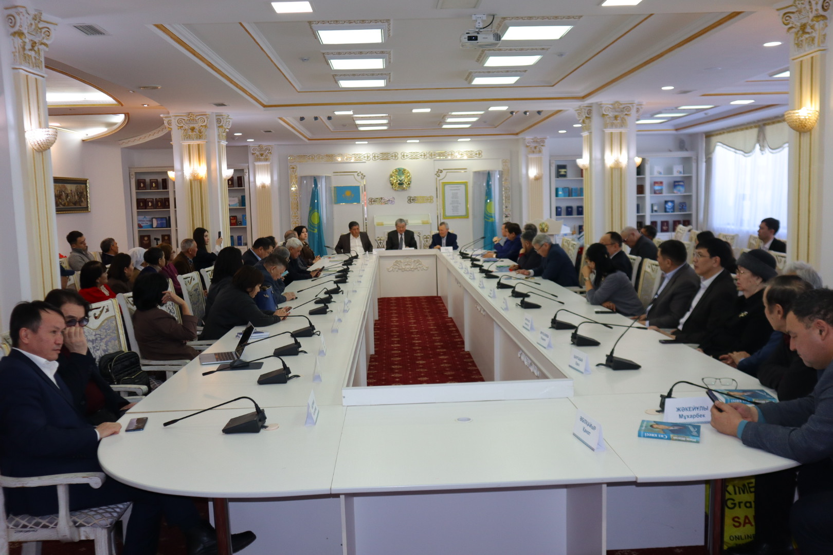 Елордада Амангелді Кеңшілікұлының жаңа кітаптарының тұсаукесері өтті