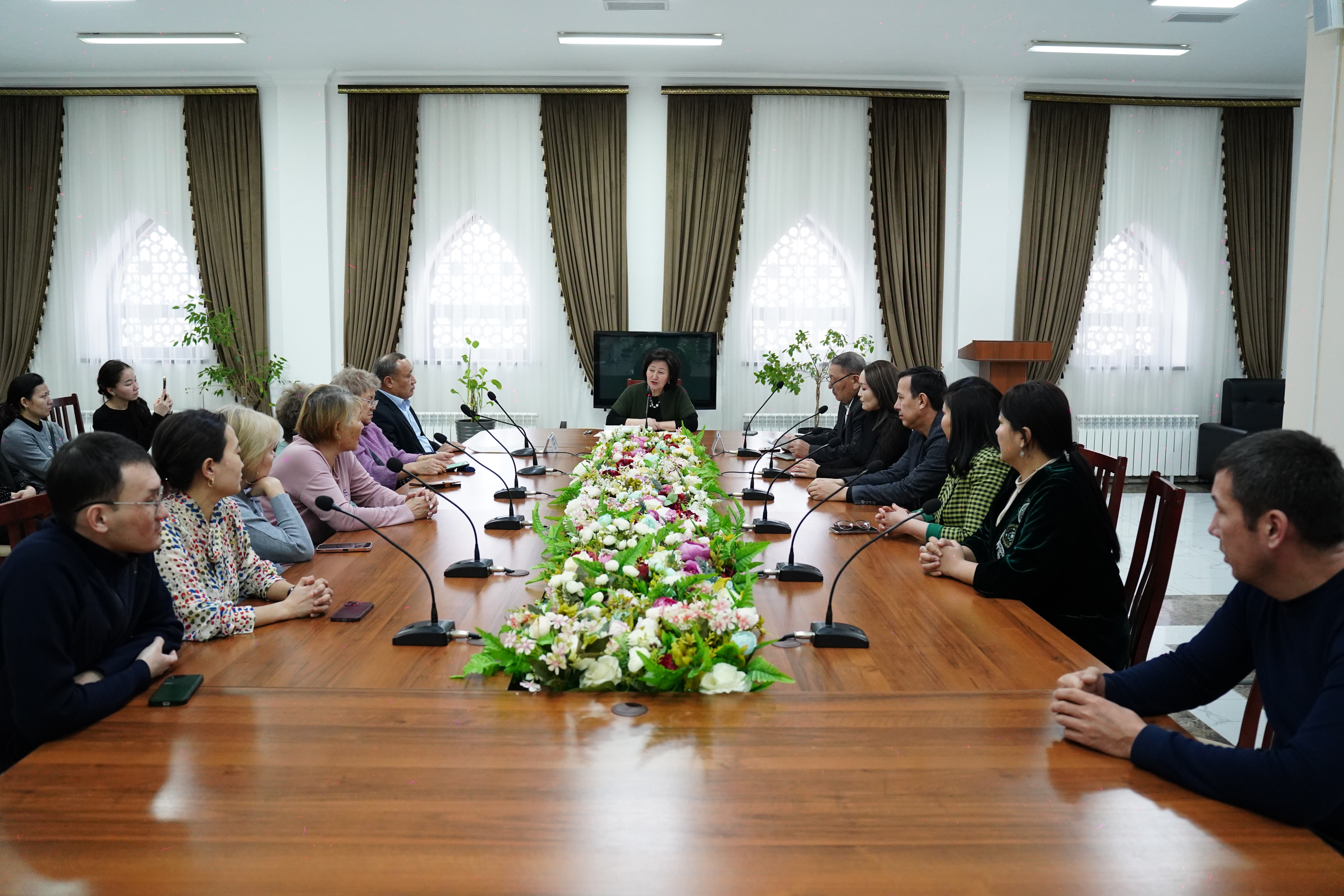 Мәдениет саласындағы креаторлар мен жас мамандарға жаңа конституция жобасы түсіндірілді