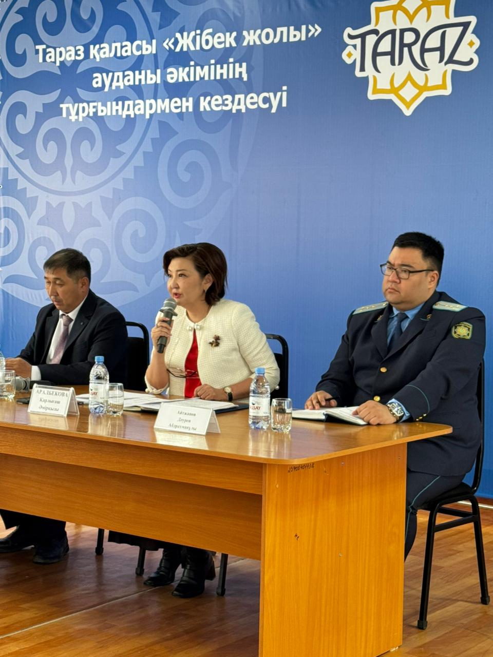 Жібек жолы ауданының әкімі №2 округ тұрғындарымен кездесті