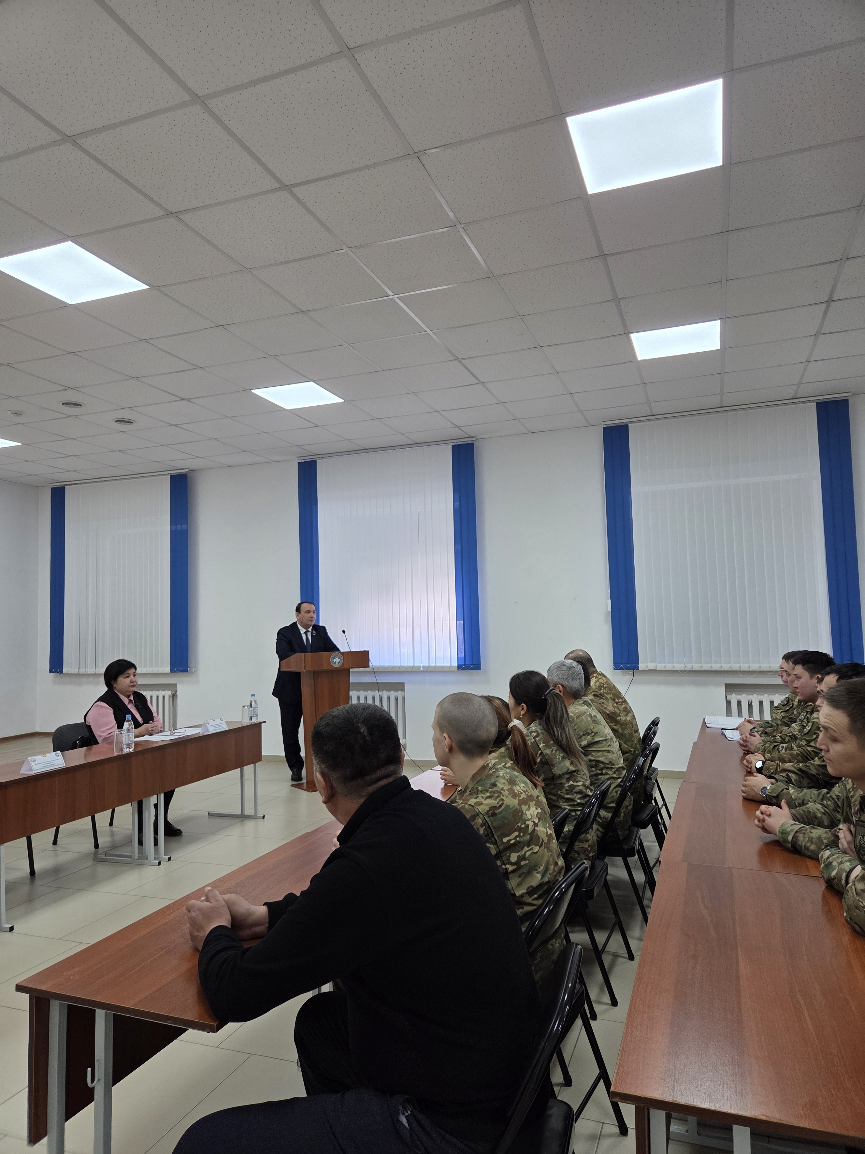 99225 ә/б аумақтық қорғаныс бригадасының жеке құрамымен Жалпыұлттық  коалиция өкілдерінің кездесуі