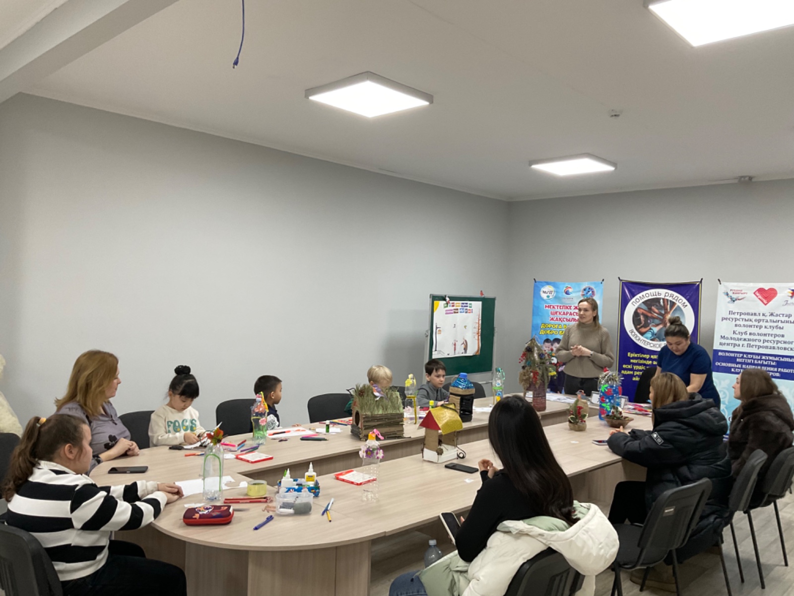 В Петропавловске прошел мастер-класс «Trash Art Fest - превращаем мусор в искусство»