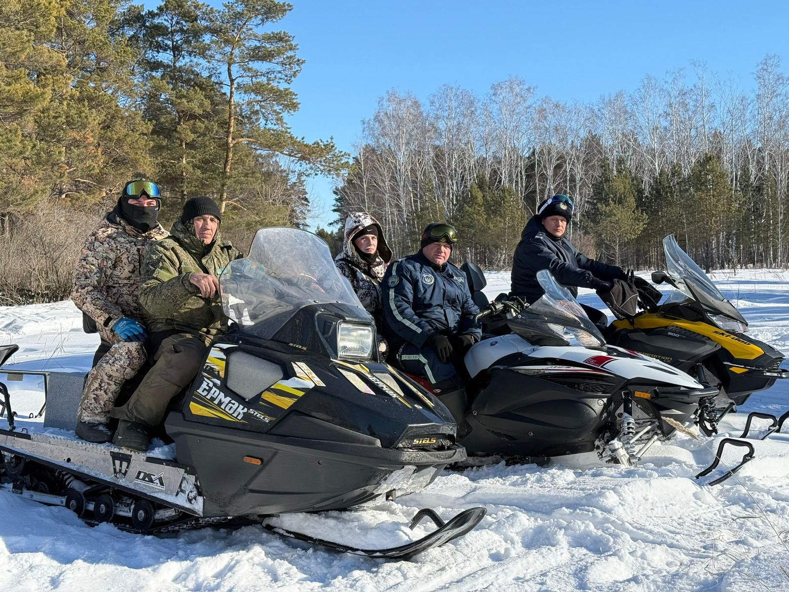 СҚО полицейлері жабайы жануарларға қарлы ақпанды еңсеруге көмектесуде